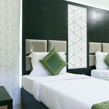 Emirates Residency Hotell Chennai Exteriör bild