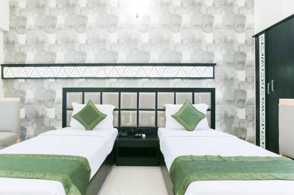Emirates Residency Hotell Chennai Exteriör bild
